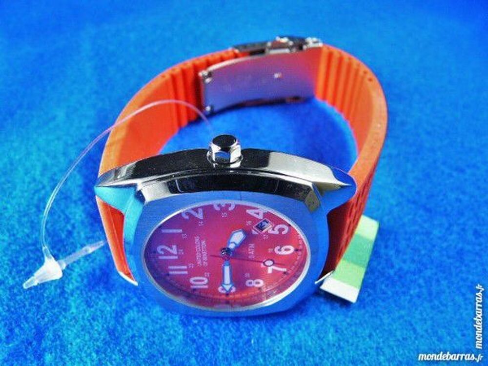 BENETTON montre analogique cadran rouge BEN0008 Bijoux et montres