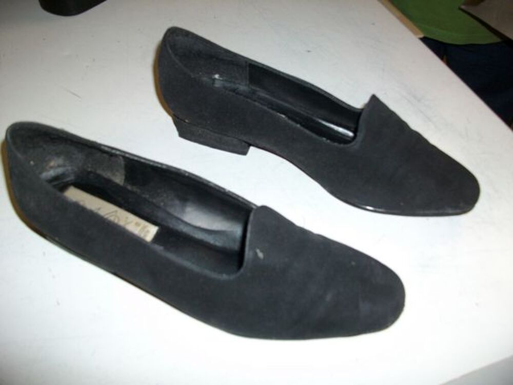 Mocassins daim Noir petit talon pointure 38 &agrave; 2  Chaussures