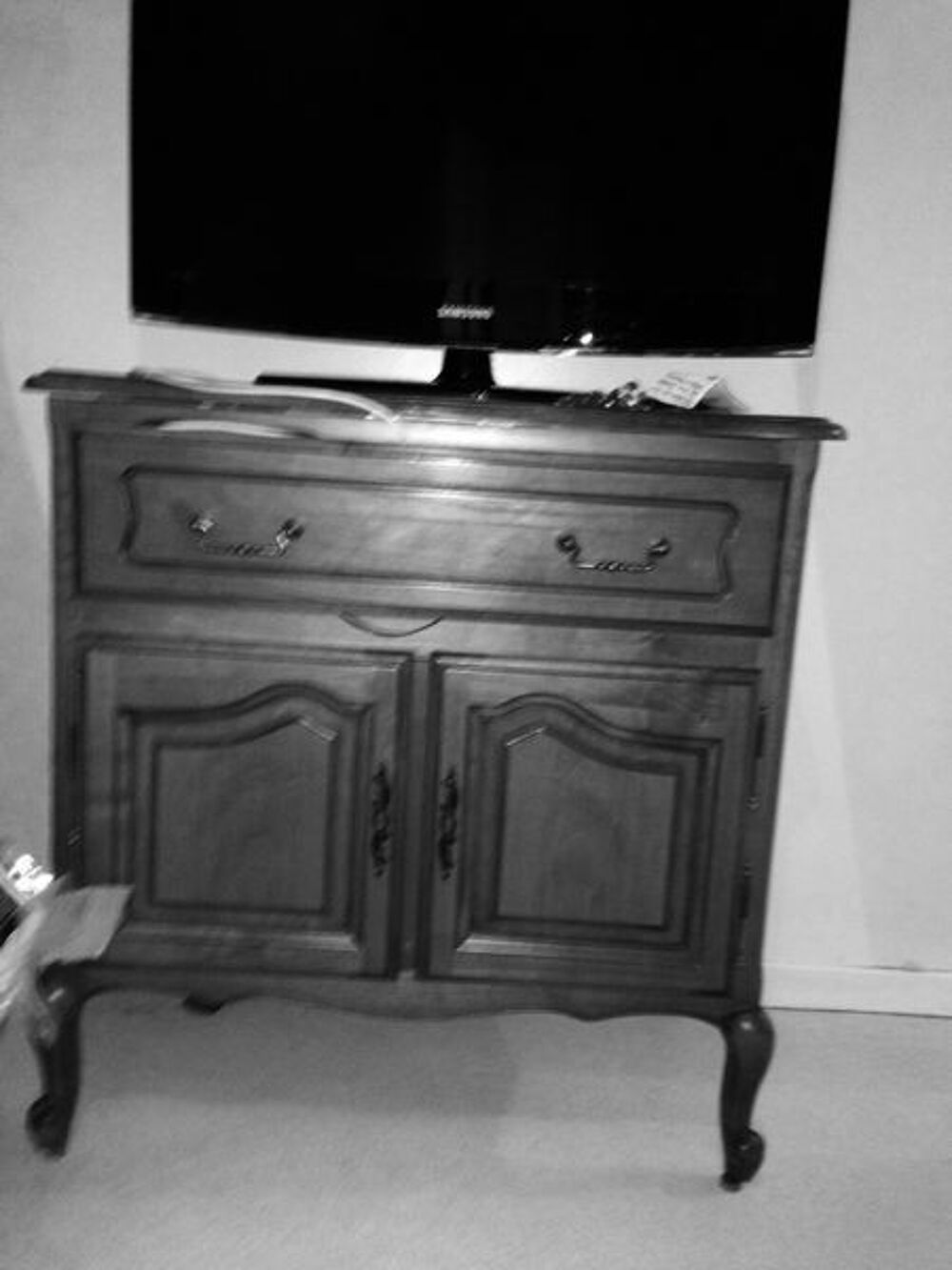 COMMODE EN BOIS MARRON Meubles