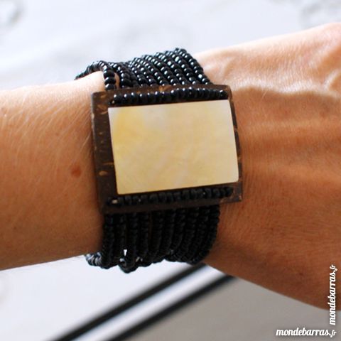 Bracelet perles & rectangle en nacre 10 Cabestany (66)