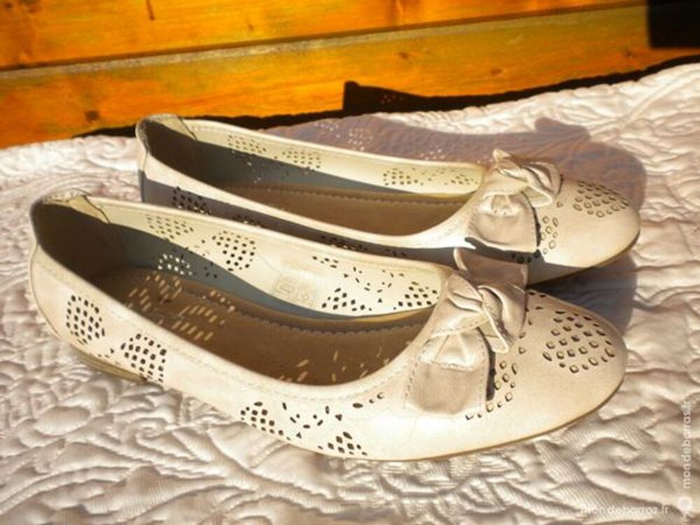 CHAUSSURES Trotteurs &laquo; Tamiko &raquo; P. 42 Chaussures