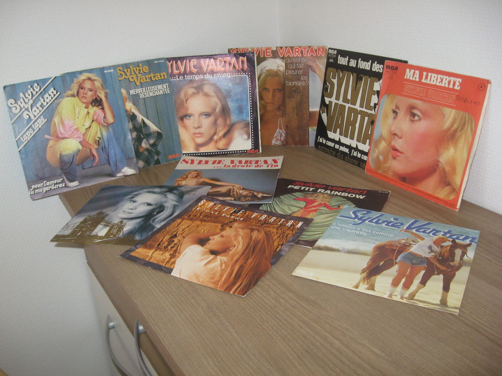 Vinyles 45 tours 
Sylvie Vartan CD et vinyles