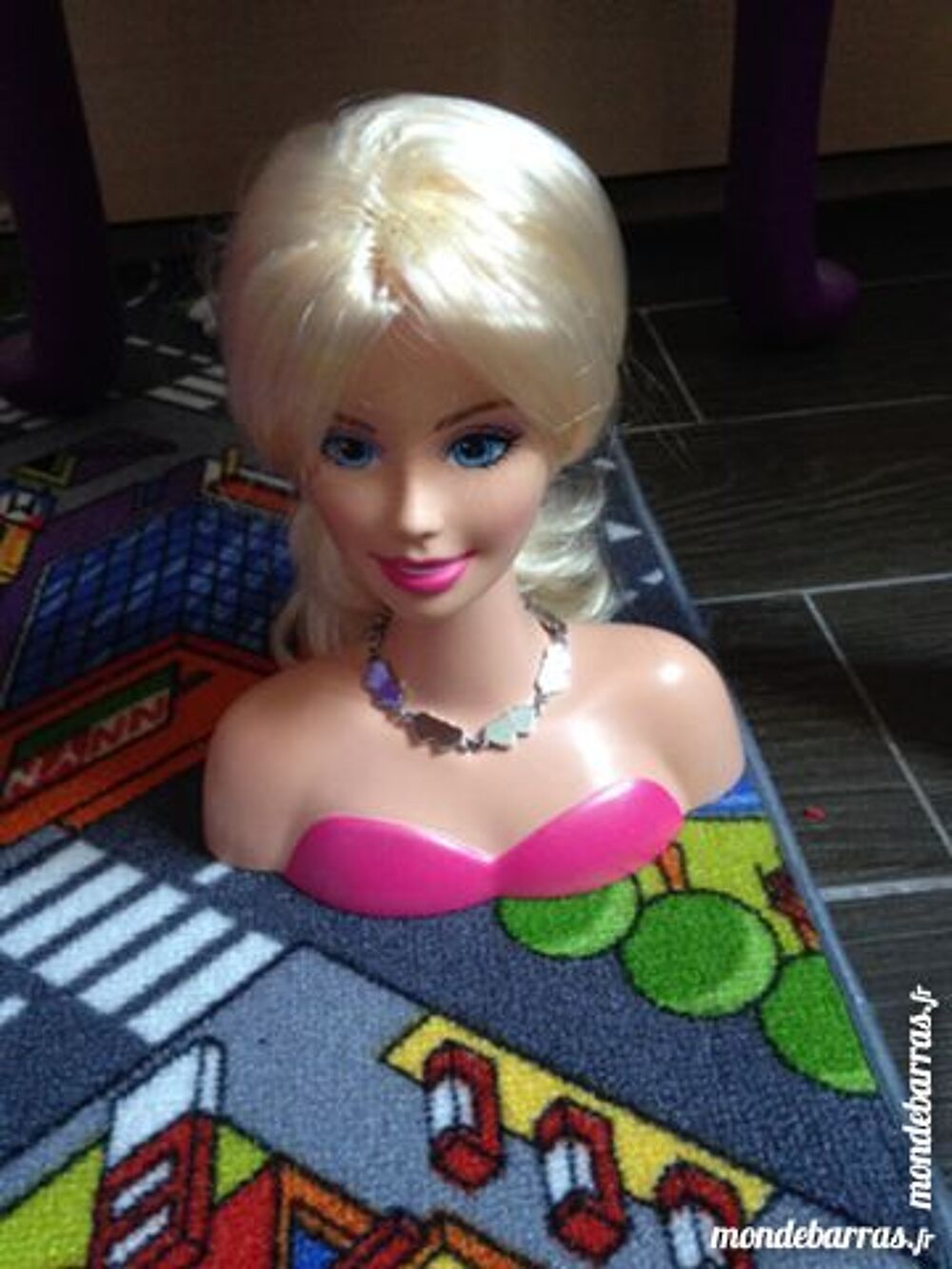 Jolie petite coiffeuse + t&ecirc;te &agrave; coiffer Jeux / jouets