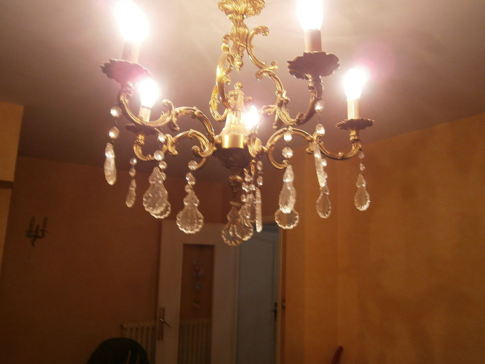 LUSTRE BRONZE DORE Décoration