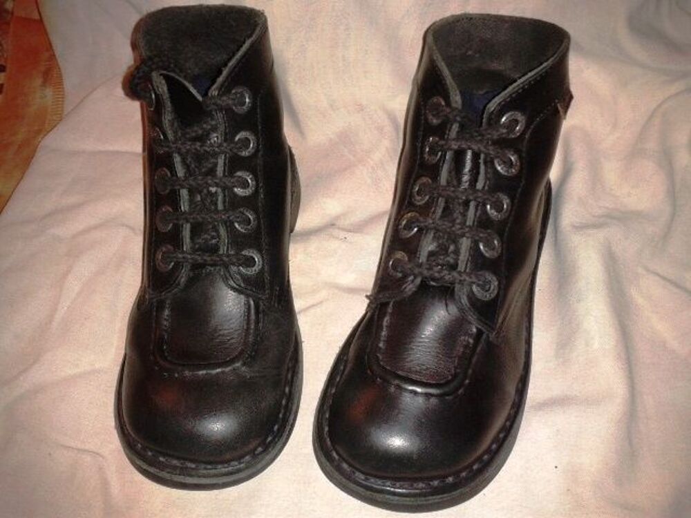 KICKERS EN TR&Egrave;S BON ETAT PEU PORT&Eacute;ES T 35 Chaussures
