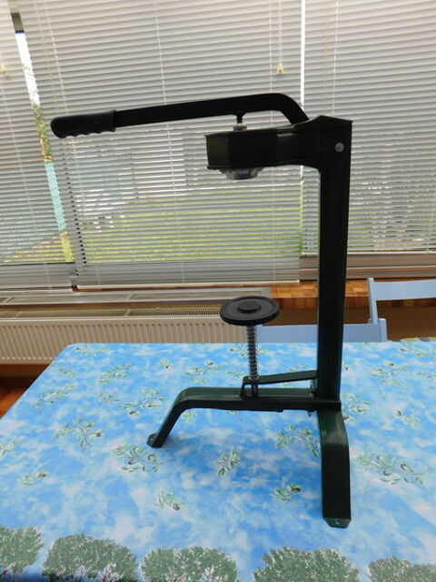 BOUCHONNEUSE SUR PIED 40 Ch�lons-en-Champagne (51)