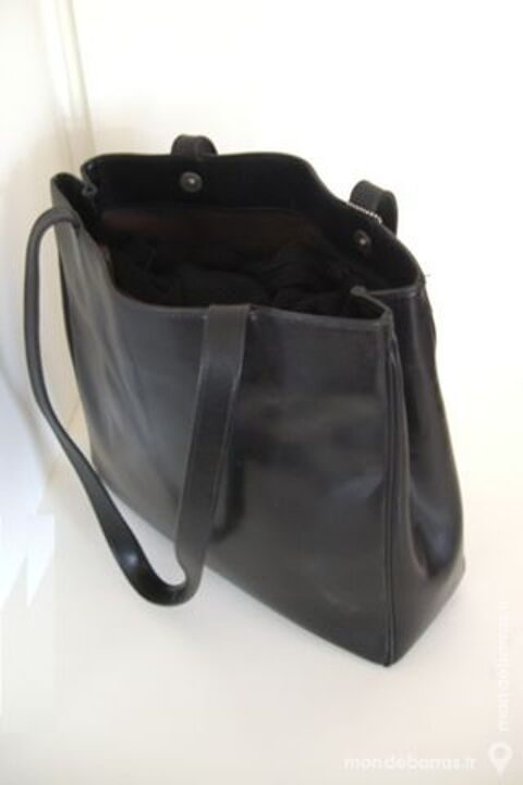 Sac cabas noir (LA BAGAGERIE) 19 Courbevoie (92)
