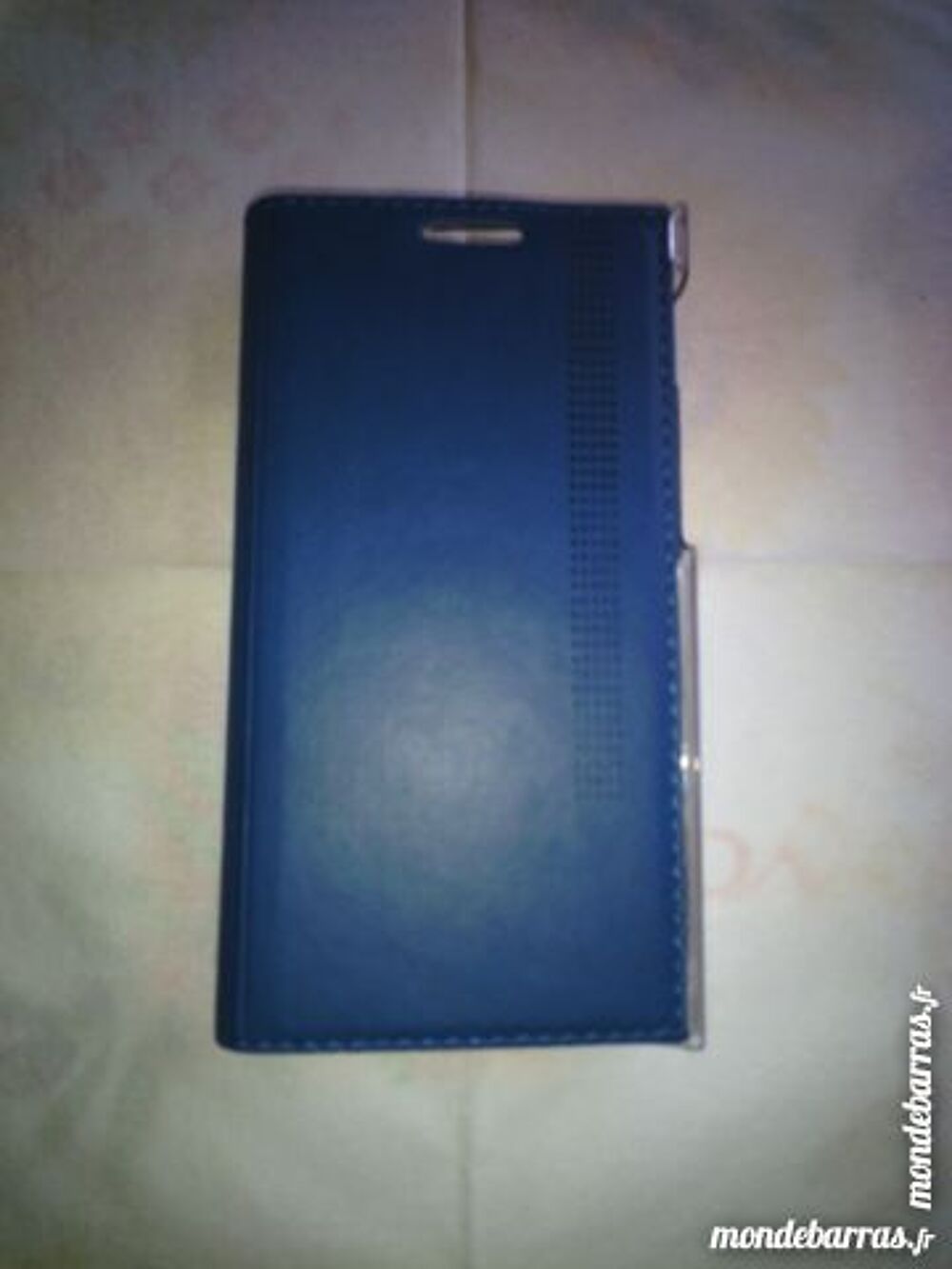 Protection de t&eacute;l&eacute;phone SFR Starshine4 toute neuve Téléphones et tablettes