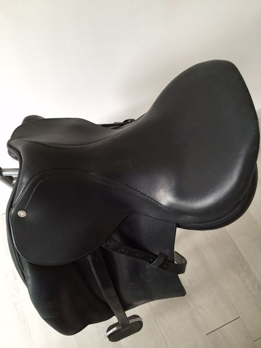 Selle de dressage Herm&egrave;s Corlandus noire Sports