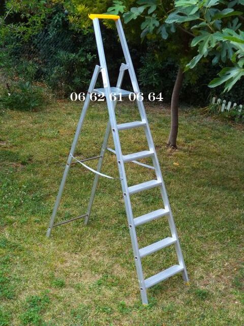 Escabeau 7 marches 100 Cagnes-sur-Mer (06)