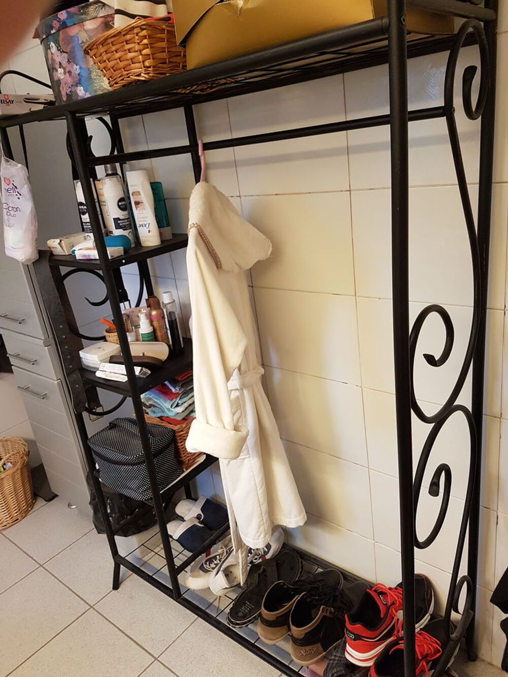 PORTANT POUR ENTREE OU SALLA DE BAIN Meubles