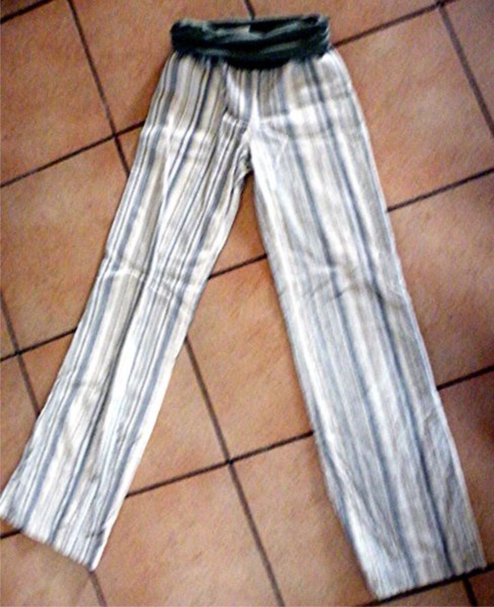 pantalon taille 34 xanaka Vêtements