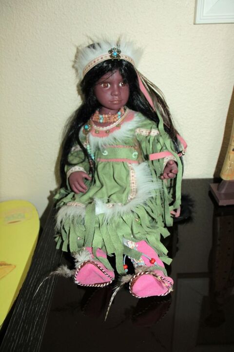 poup�e indienne 20 D�cines-Charpieu (69)