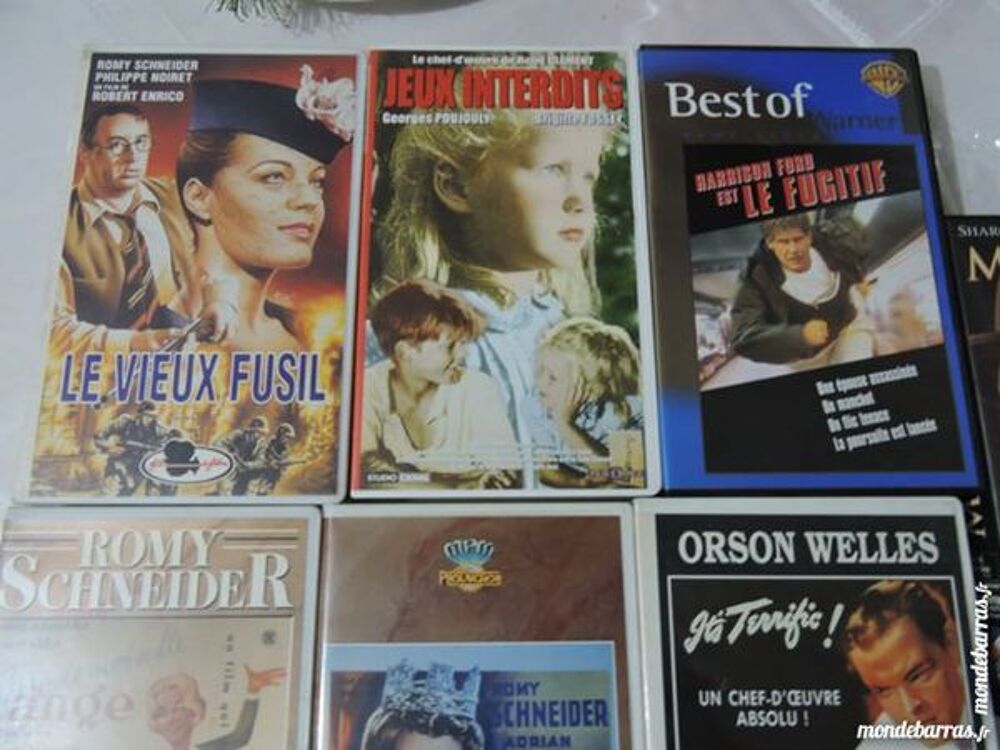 Divers films cassettes VHS DVD et blu-ray