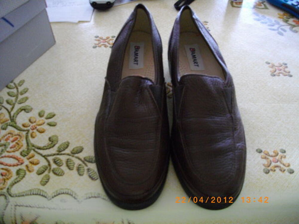 CHAUSSURES MARRON - POINTURE 36 Chaussures