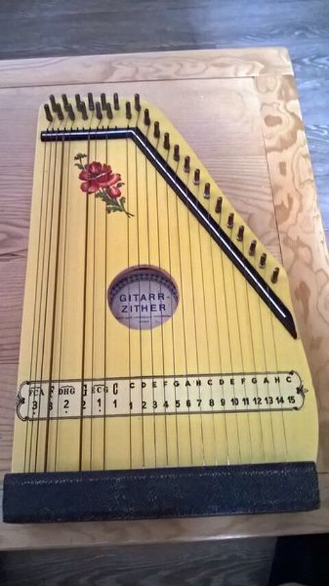 Cithare Gitarr-Zither 0 Cerisy-Belle-toile (61)