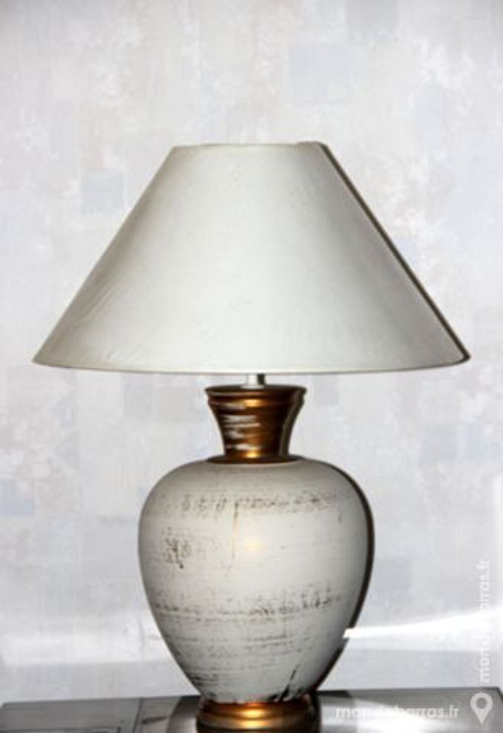 Belle et grande lampe de salon abat-jour beige Décoration