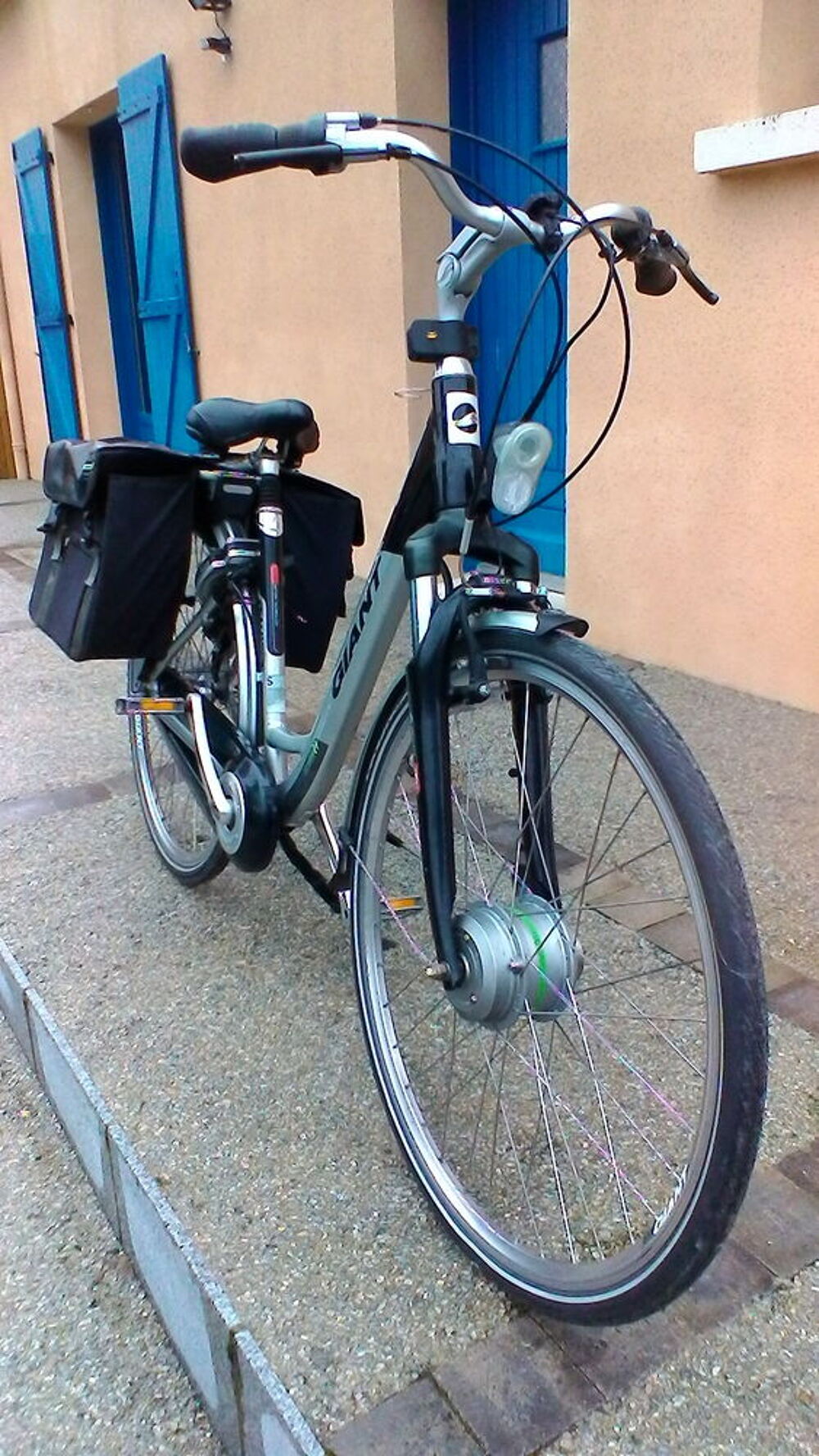 V&eacute;lo GIANT, &agrave; Assistance Electrique, de Taille : S/44 Vélos