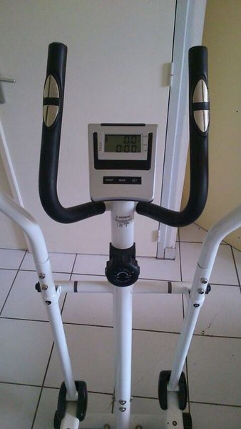 Vlo elliptique bleu et blanc 80 Montbrison (42)