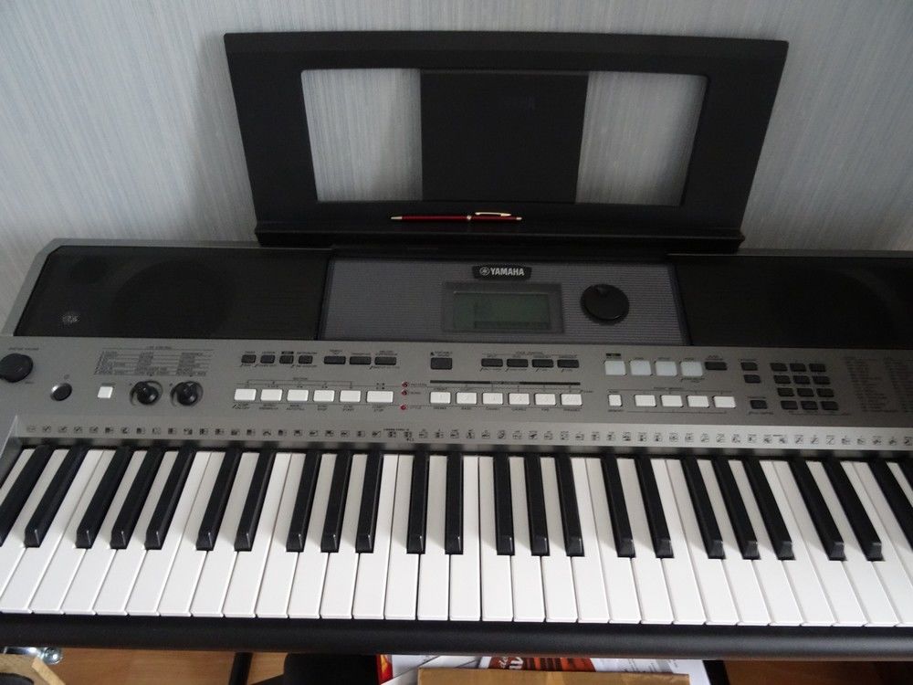 Clavier arrangeur YAMAHA PSR-E443 Instruments de musique