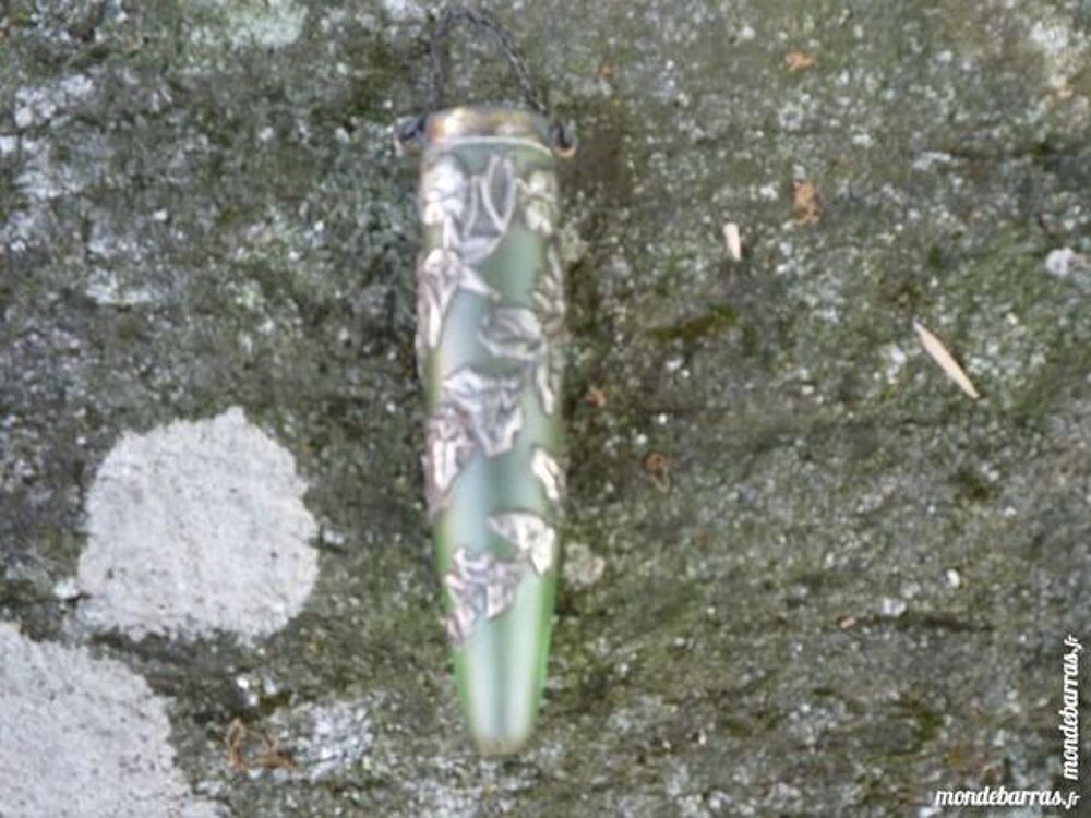 Vase art d&eacute;co,patte de verre,rehauss&eacute; d'&eacute;tain Décoration