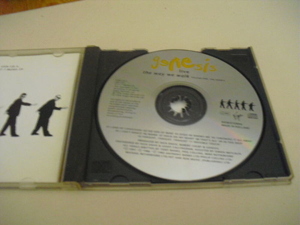 CD GENESIS LIVE "the way we walk" CD et vinyles
