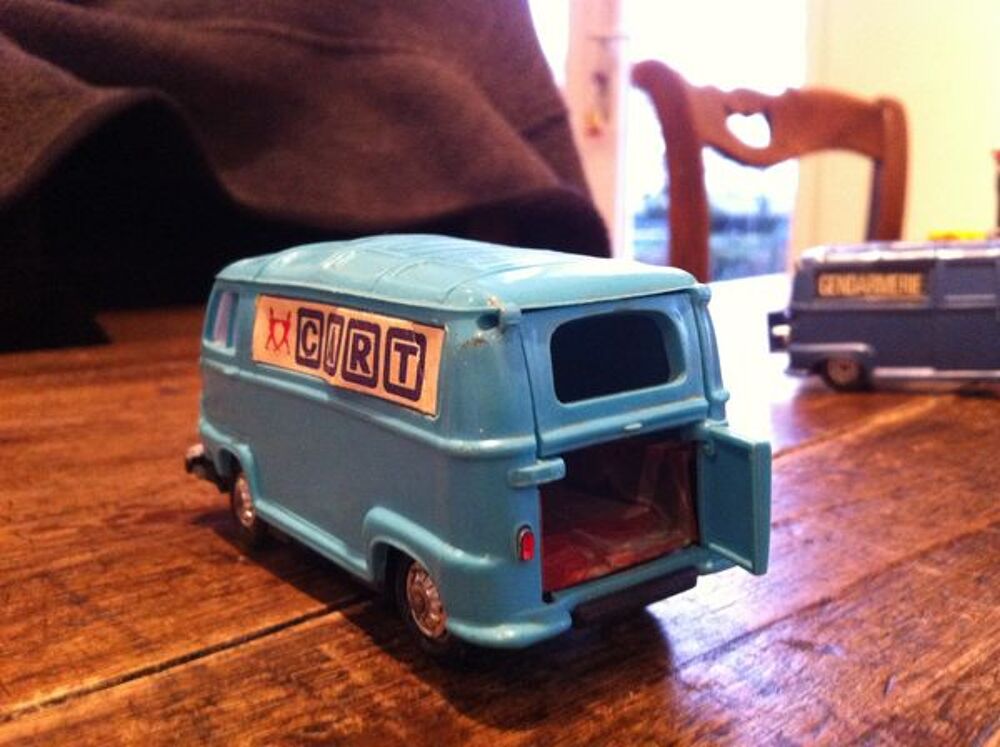 ESTAFETTE RENAULT NOREV N&deg; 42 