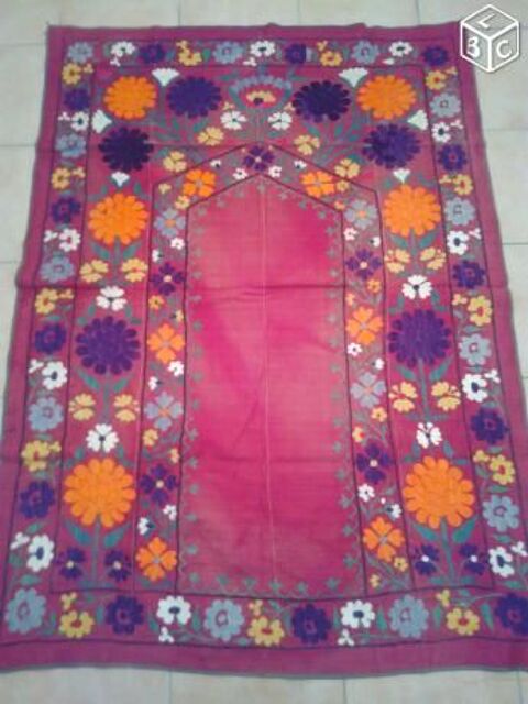 
Tapis artisanal de prire
200 vian-les-Bains (74)