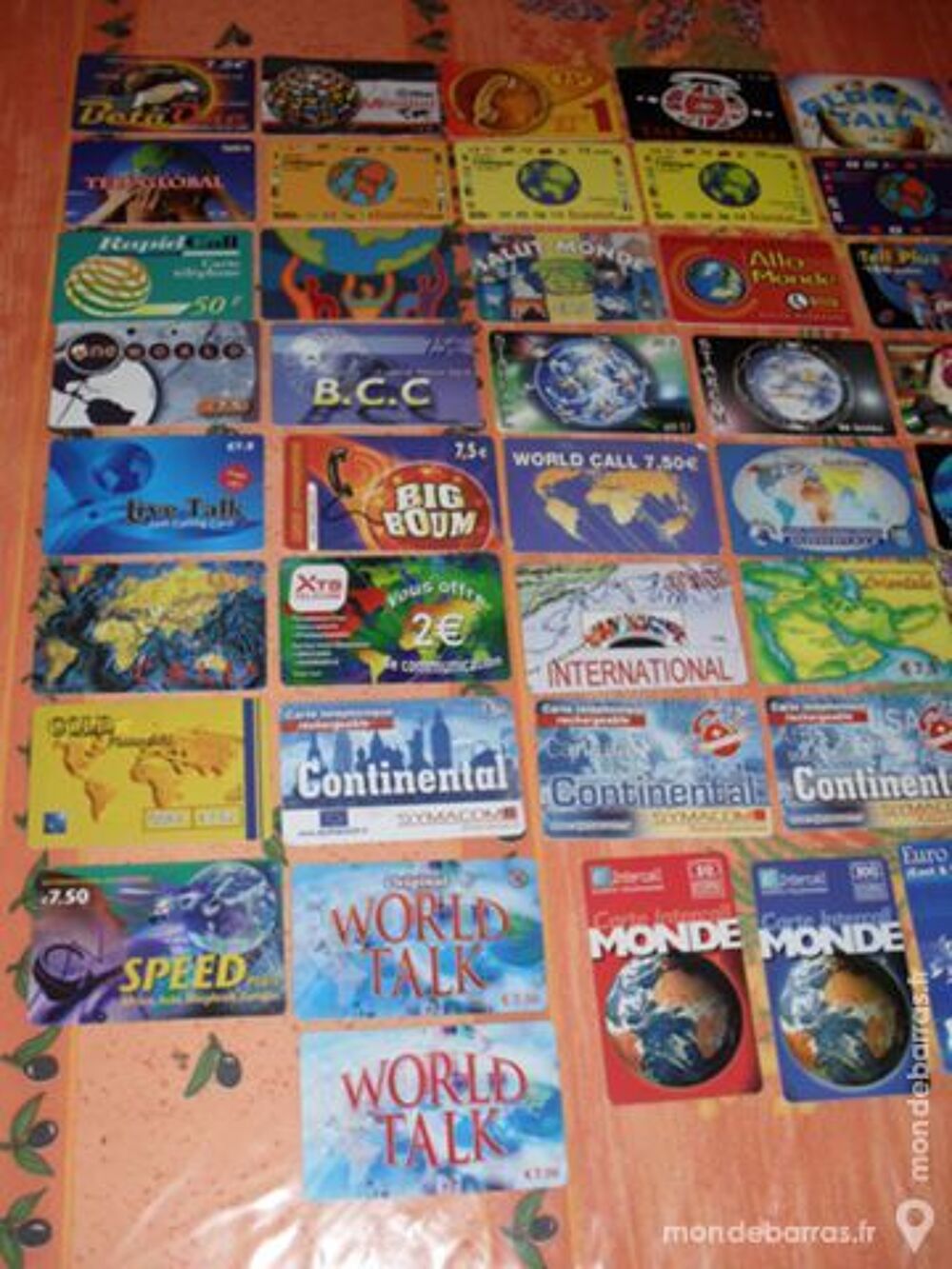 51 cartes t&eacute;l&eacute;phoniques pr&eacute;pay&eacute;es th&egrave;me Monde 