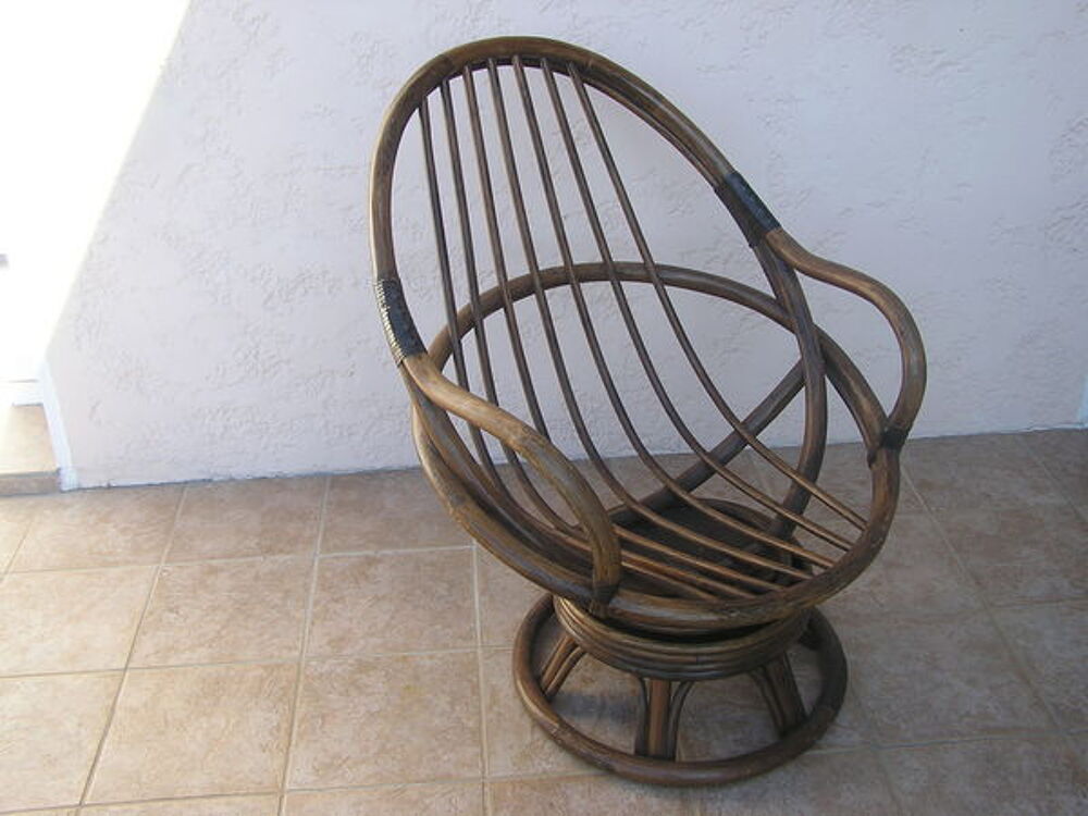 fauteuil pivotant en rotin Meubles