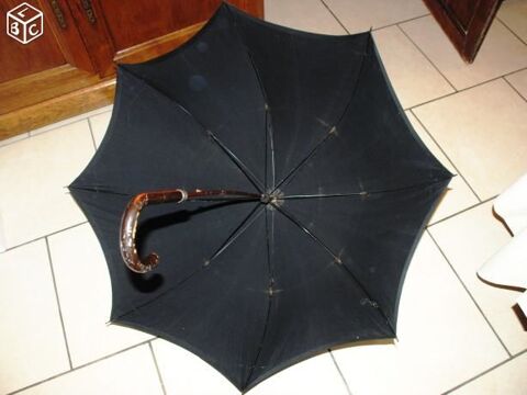 Ancien Parapluie noir vintage 12 Haute-Avesnes (62)