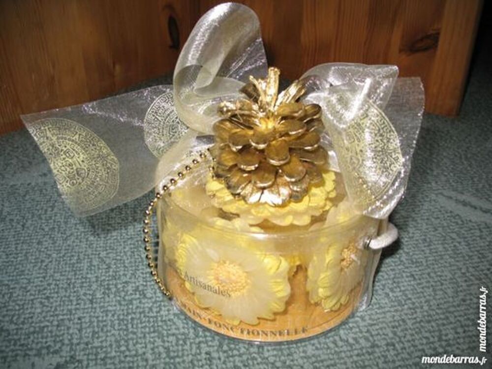 Boite de 7 bougies fleurs - NEUF Décoration