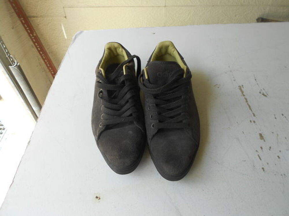 CHAUSSURES POUR FEMMES Chaussures
