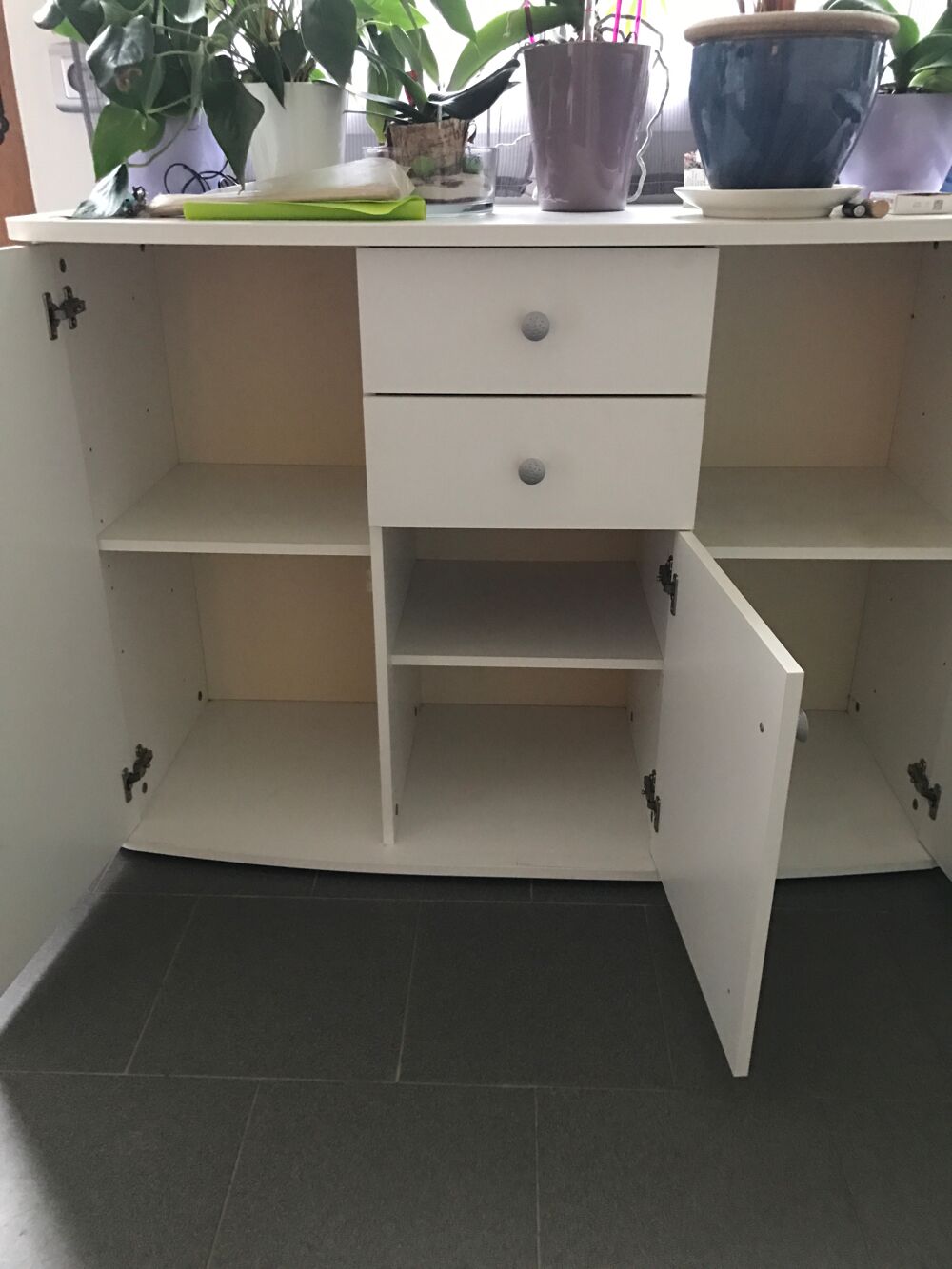 Buffet tr&egrave;s bon &eacute;tat Meubles