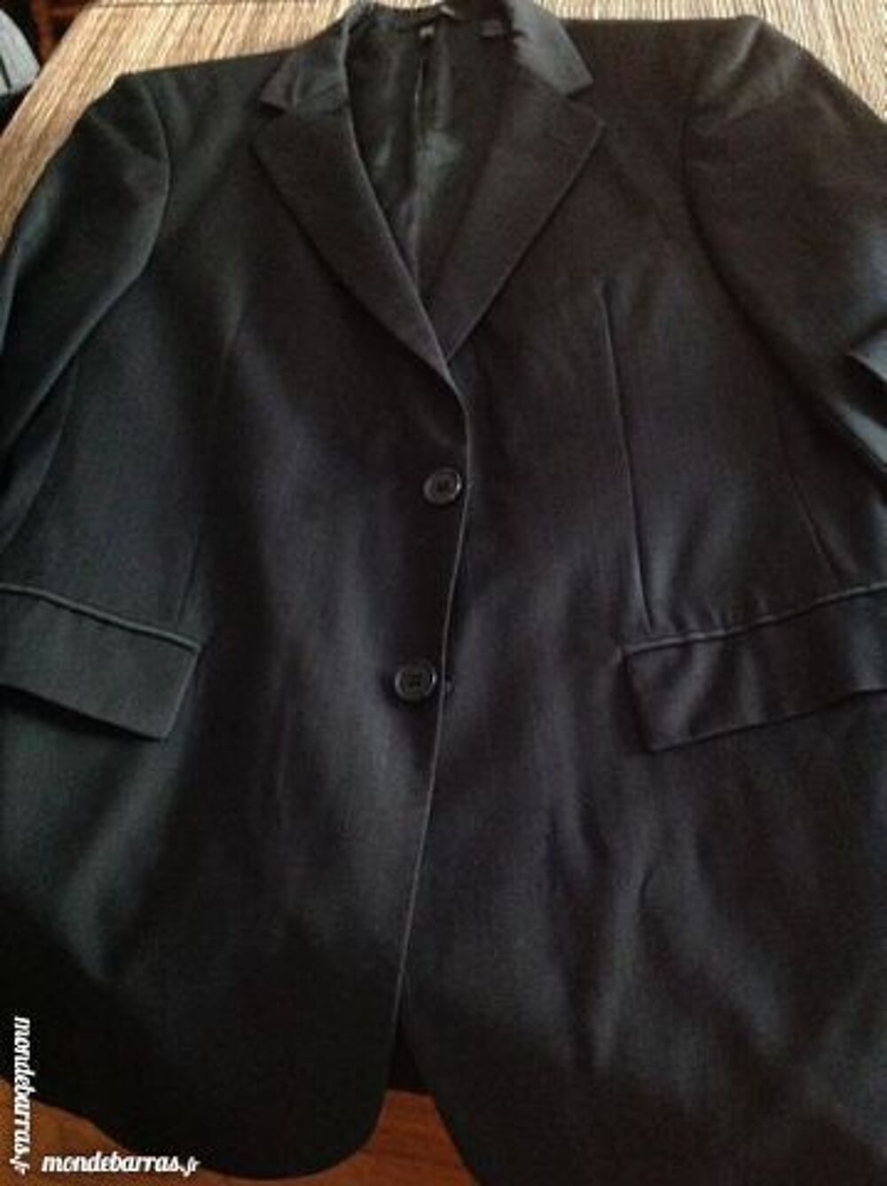 Costume tr&egrave;s bon &eacute;tat veste 48/40 pantalon Vêtements