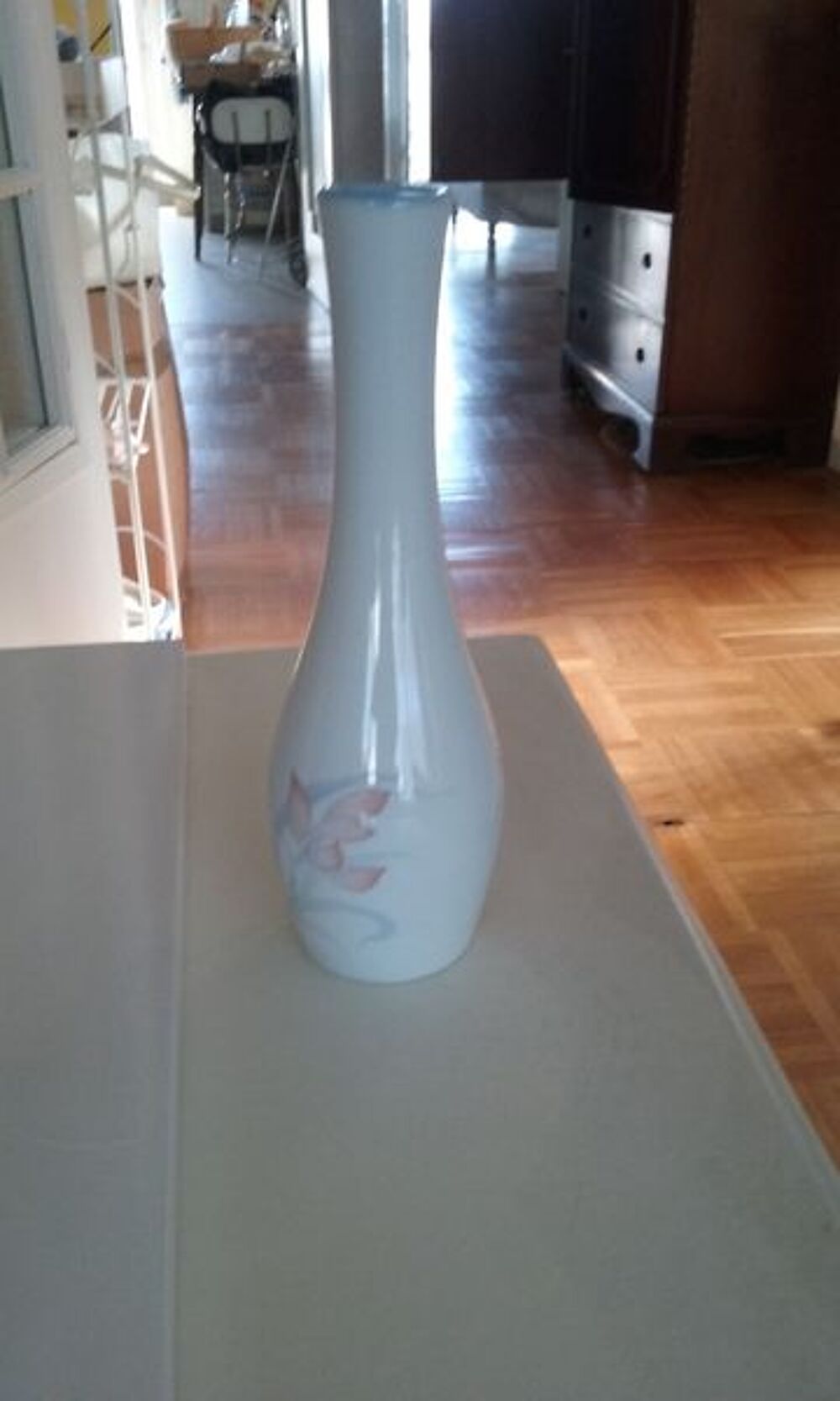 Petit vase, d&eacute;cor fleuri Décoration