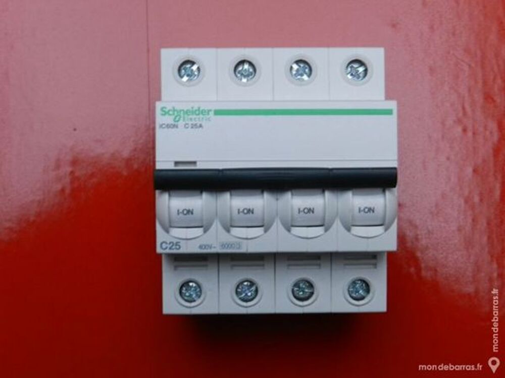 R&eacute;f A9F77425 DISJONCTEUR SCHNEIDER IC60N 4P 25A C Bricolage
