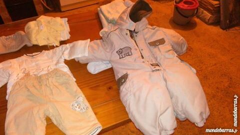 Nombreux vtements bb 2 Ganges (34)