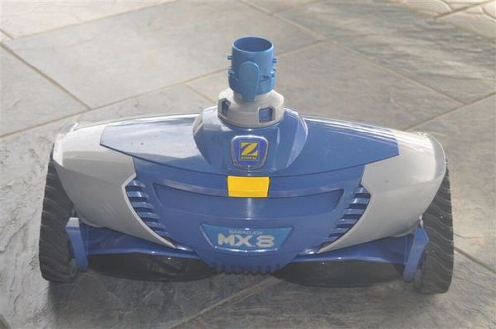 Aspirateur robot pour piscine ZODIAC BARACUDA MX8 Bricolage