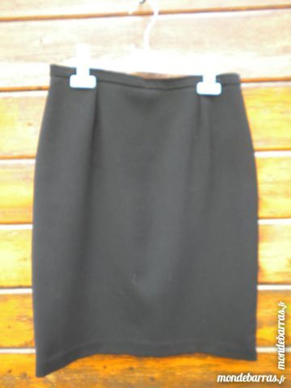 JUPE droite T. 40 Vêtements