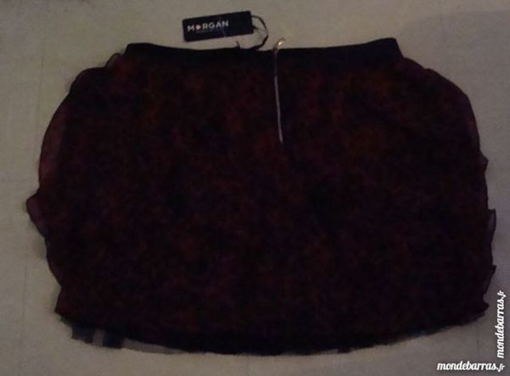 mini-jupe morgan rouge et noire neuve taille 42 Vêtements