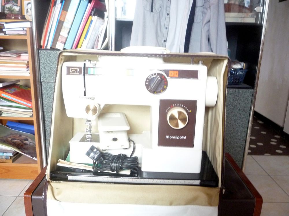 machine &agrave; coudre Electroménager