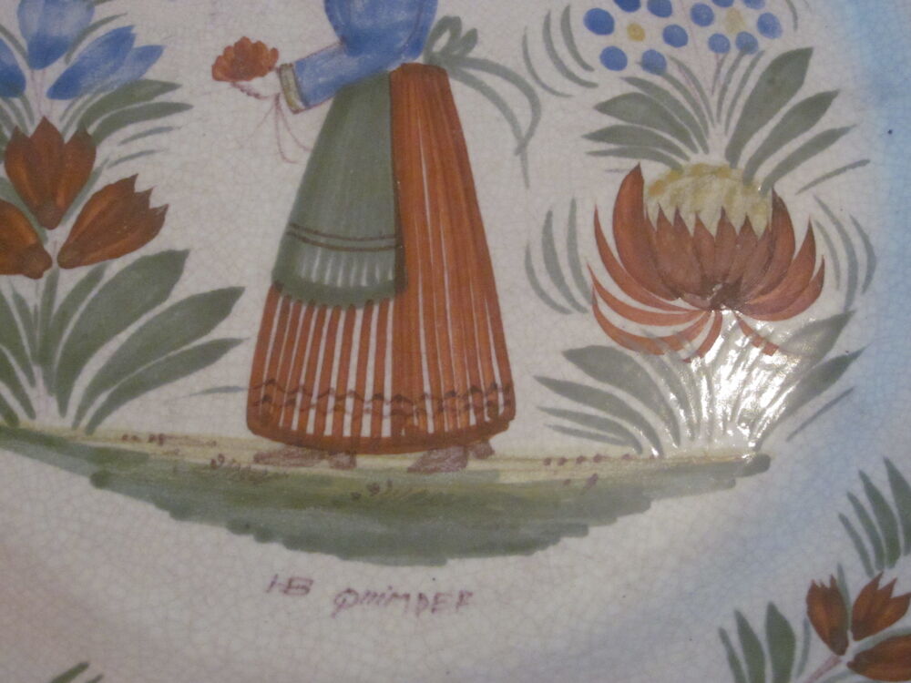 ASSIETTE HB QUIMPER FEMME AU BOUQUET 