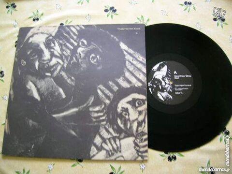 33 TOURS THATCHER ON ACID The Moondance - PUNK 20 Nantes (44)