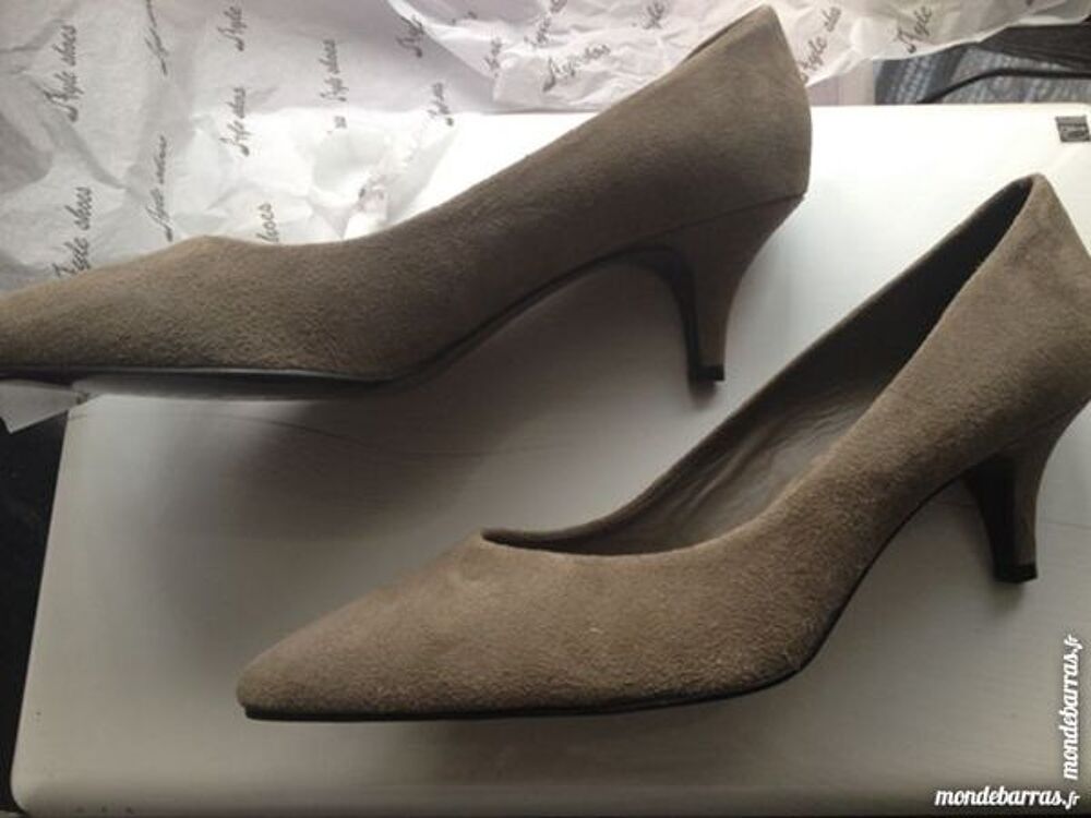 escarpin beige Vêtements