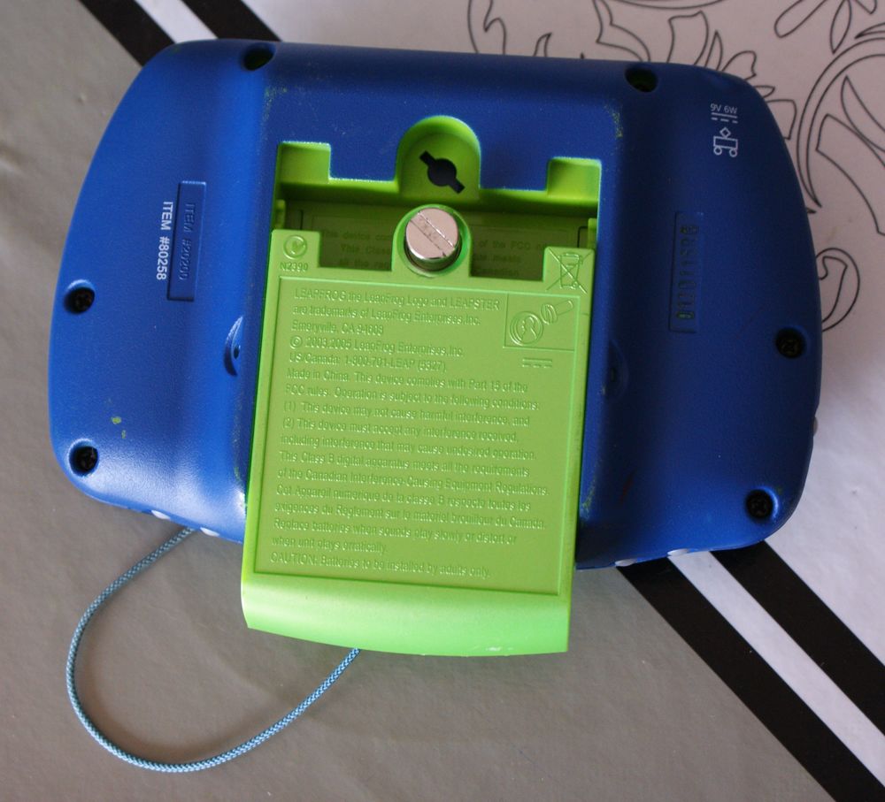 Console Leapster Verte + Jeu Cars Disney/Pixar Inclus Consoles et jeux vidéos