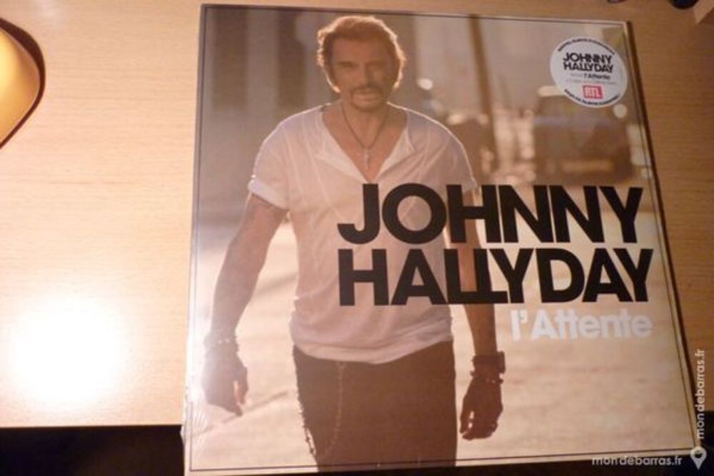 JOHNNY HALLYDAY DISQUE &laquo;L'ATTENTE&raquo; CD et vinyles