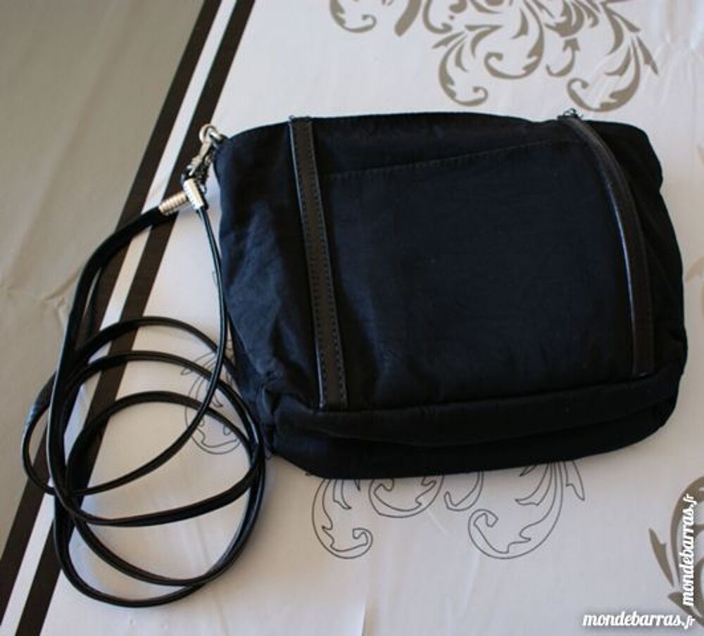 Petit sac noir en tissus Lancaster Maroquinerie