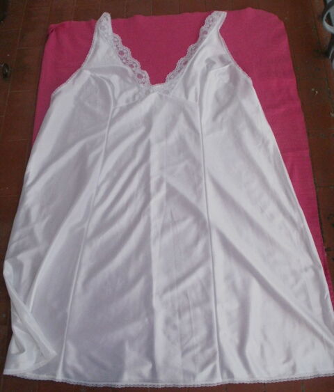 Fond de robe 54/56 Fabrication fran�aise  SOUPLE ,  �cru 5 Montauban (82)