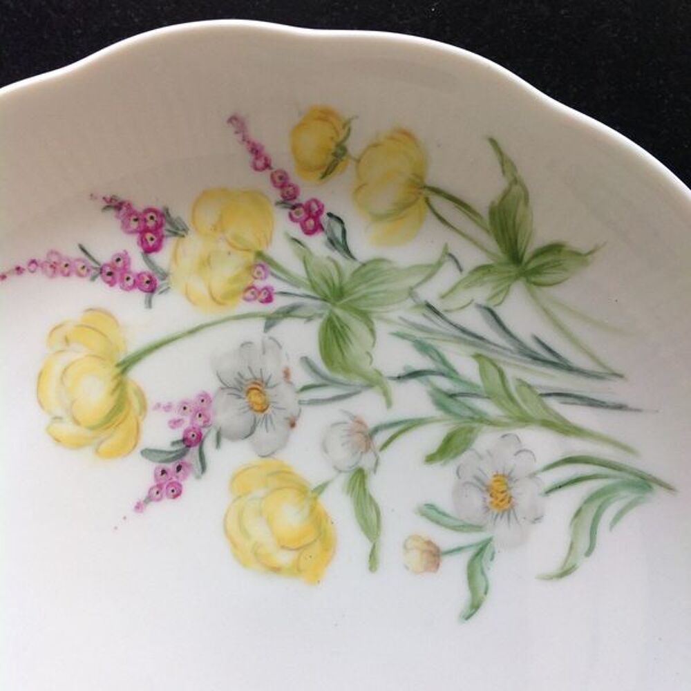 7 assiettes d&eacute;cor peint &agrave; la main Cuisine